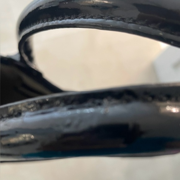 TORY BURCH ELLA TOTE
•BLACK LOGO
•SHOULDER PURSE
•NYLON PATENT TRIM - Picture 7 of 12